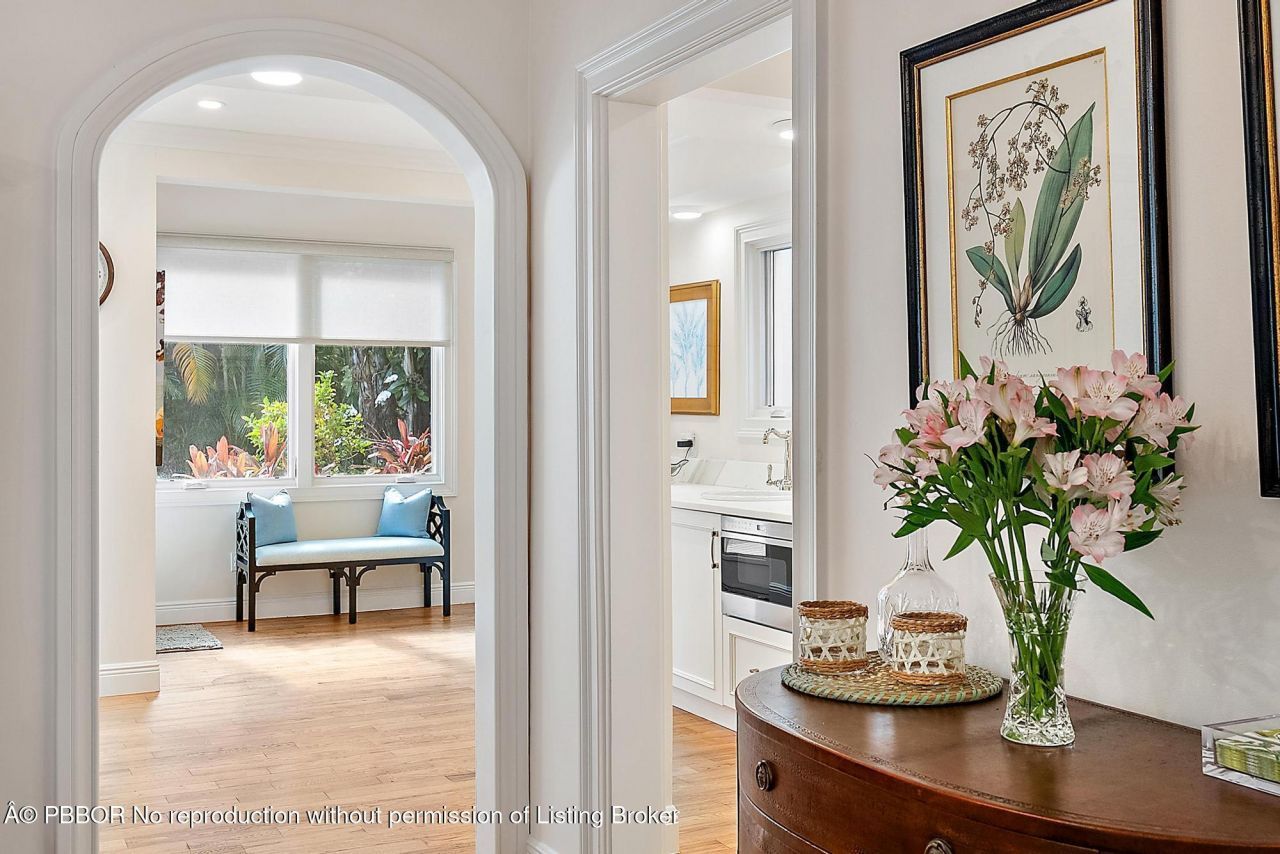 240 Seabreeze Avenue, Palm Beach, FL 33480 Photo