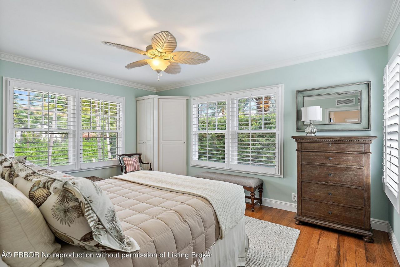 240 Seabreeze Avenue, Palm Beach, FL 33480 Photo