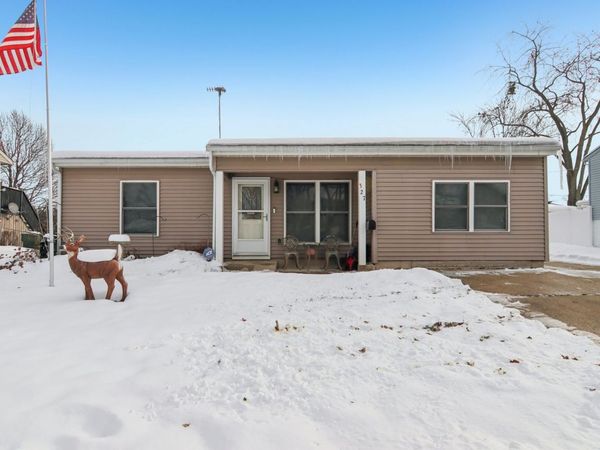 327 Hickory Avenue, Romeoville, IL 60446