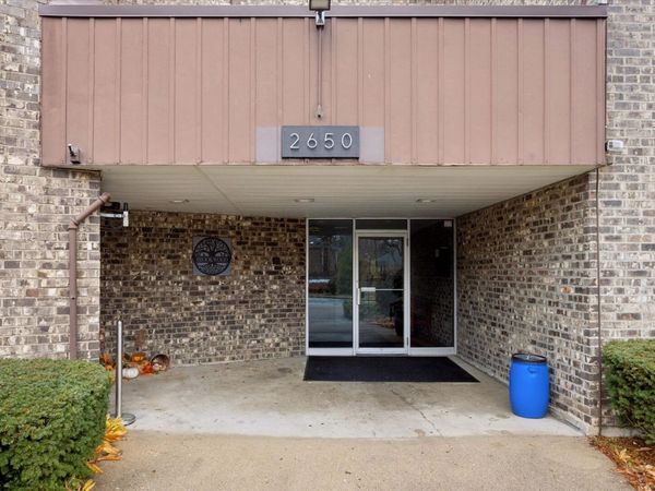 2650 BROOKWOOD Way, Unit 108, Rolling Meadows, IL 60008