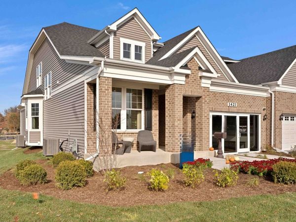 1426 Preserve Drive, Unit 30, Carol Stream, IL 60188