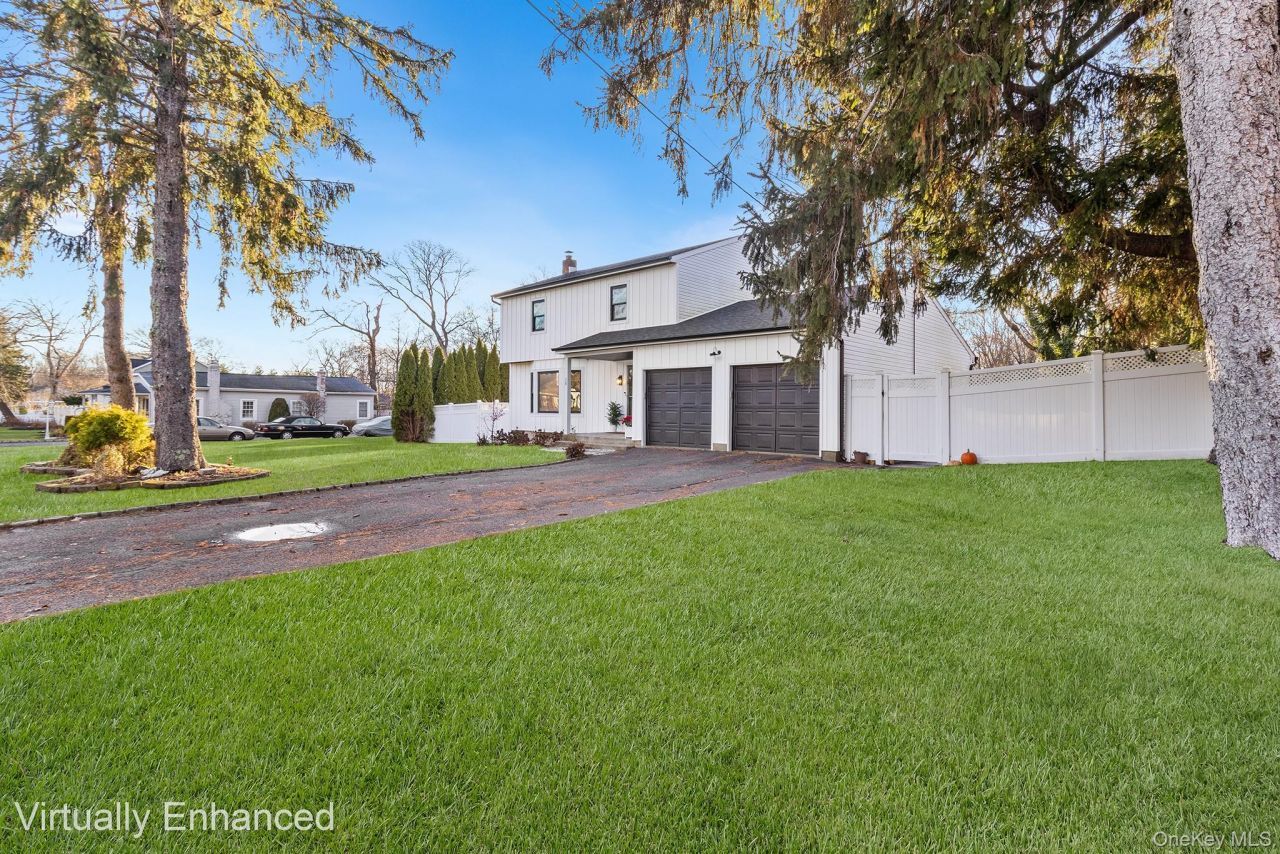 24 Parkside Avenue, Miller Place, NY 11764 Main Photo