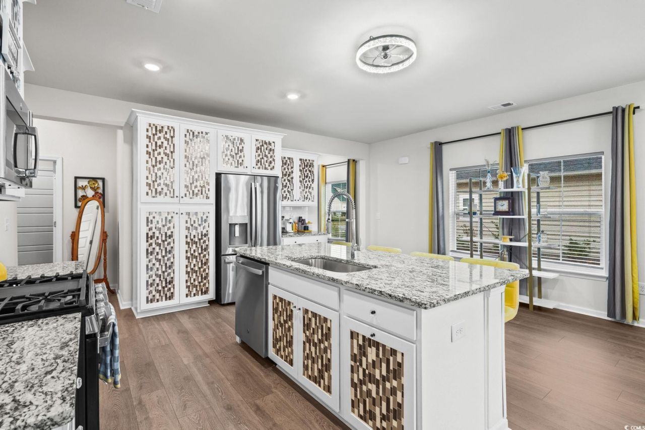 2066 Santa Maria St. Photo 12