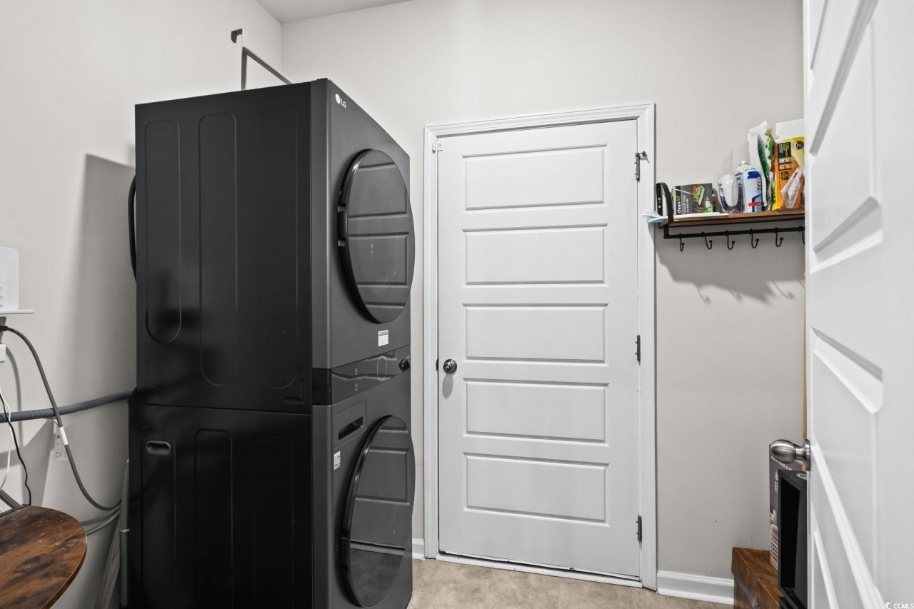 2066 Santa Maria St. Photo 24