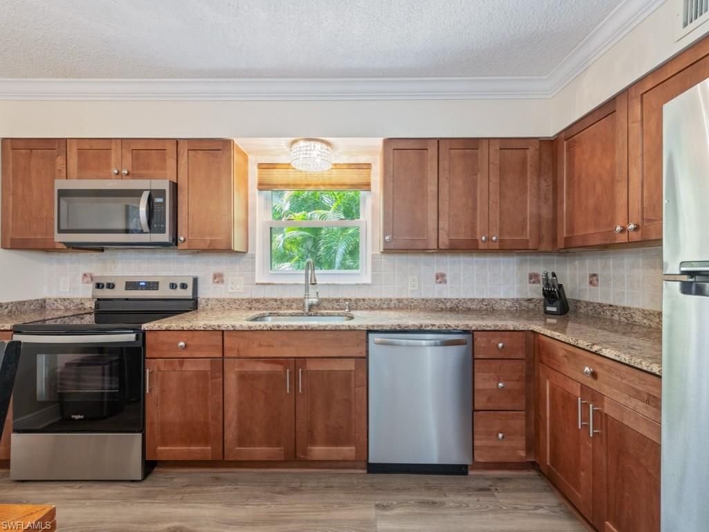 940 3rd St S, Unit 104, Naples, FL 34102 Photo