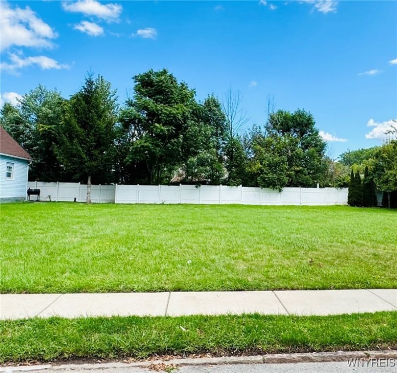 137 Kosciuszko Street, Buffalo, NY 14212 Main Photo