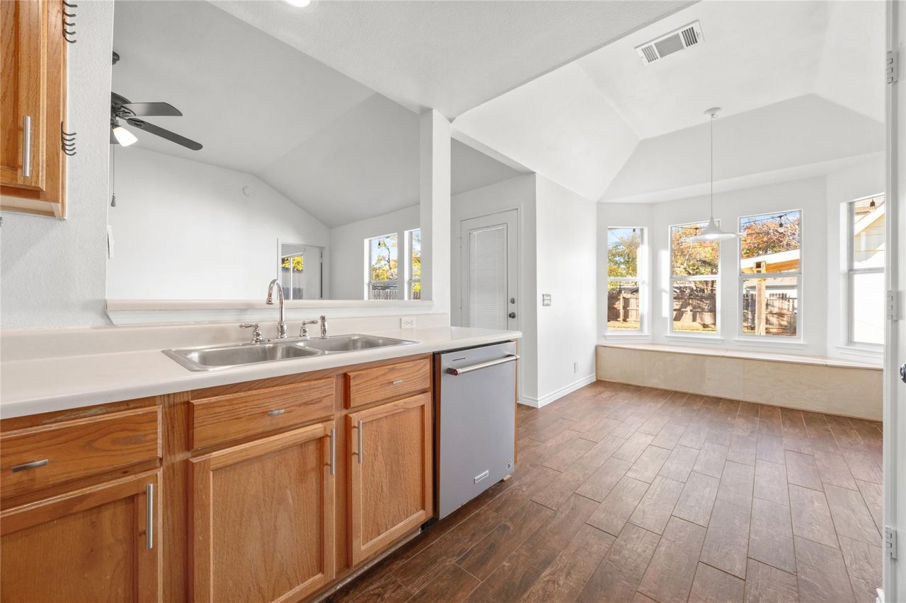 811 Lantana Ln, Leander, TX 78641 Main Photo