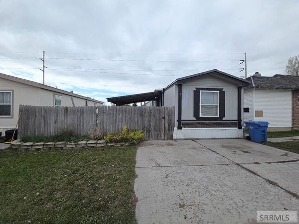 4986 #2 S 2000 W, REXBURG, ID 83440