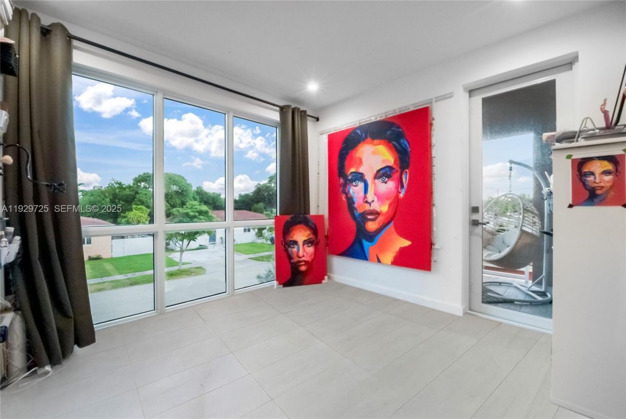 2756 SW 34th Ct, Unit B, Miami, FL 33133 Photo