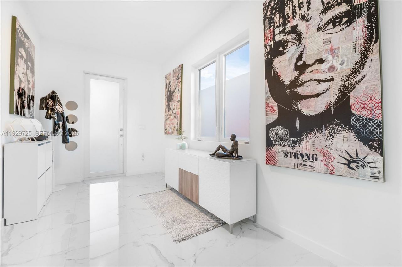 2756 SW 34th Ct, Unit B, Miami, FL 33133 Photo