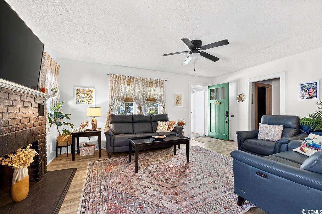 1137 Palmetto St. Photo 8