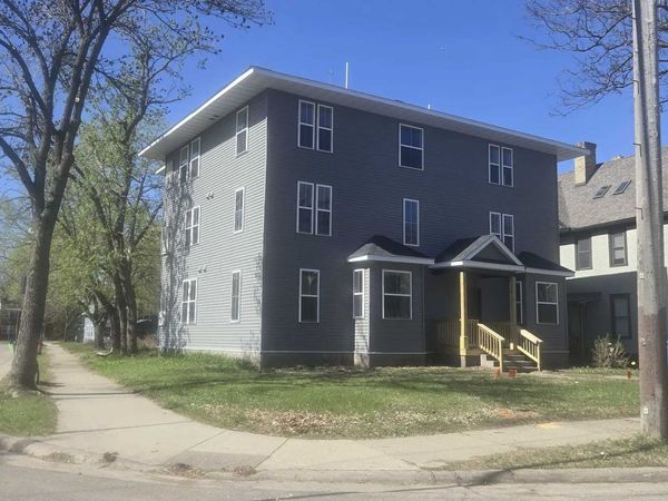 814 6th Street SE, Minneapolis, MN 55414