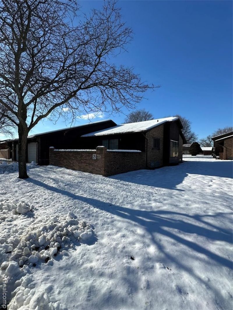 26471 Summerdale Drive, Southfield, MI 48033 Main Photo