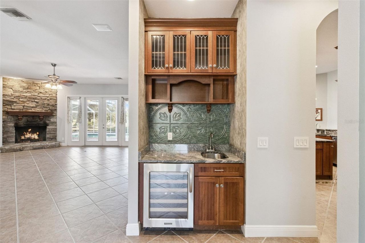 4636 W Knights Griffin Road, Plant City, FL 33565 Photo