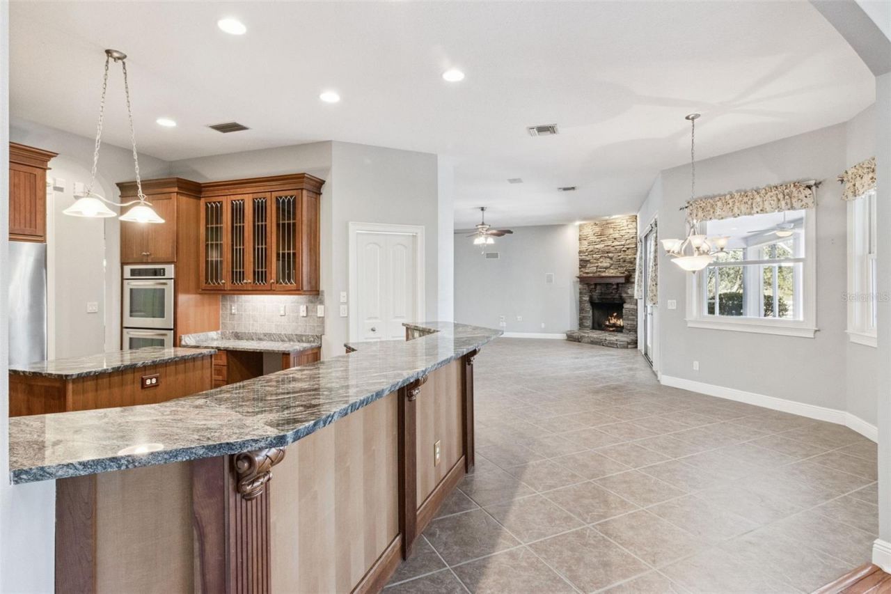 4636 W Knights Griffin Road, Plant City, FL 33565 Photo