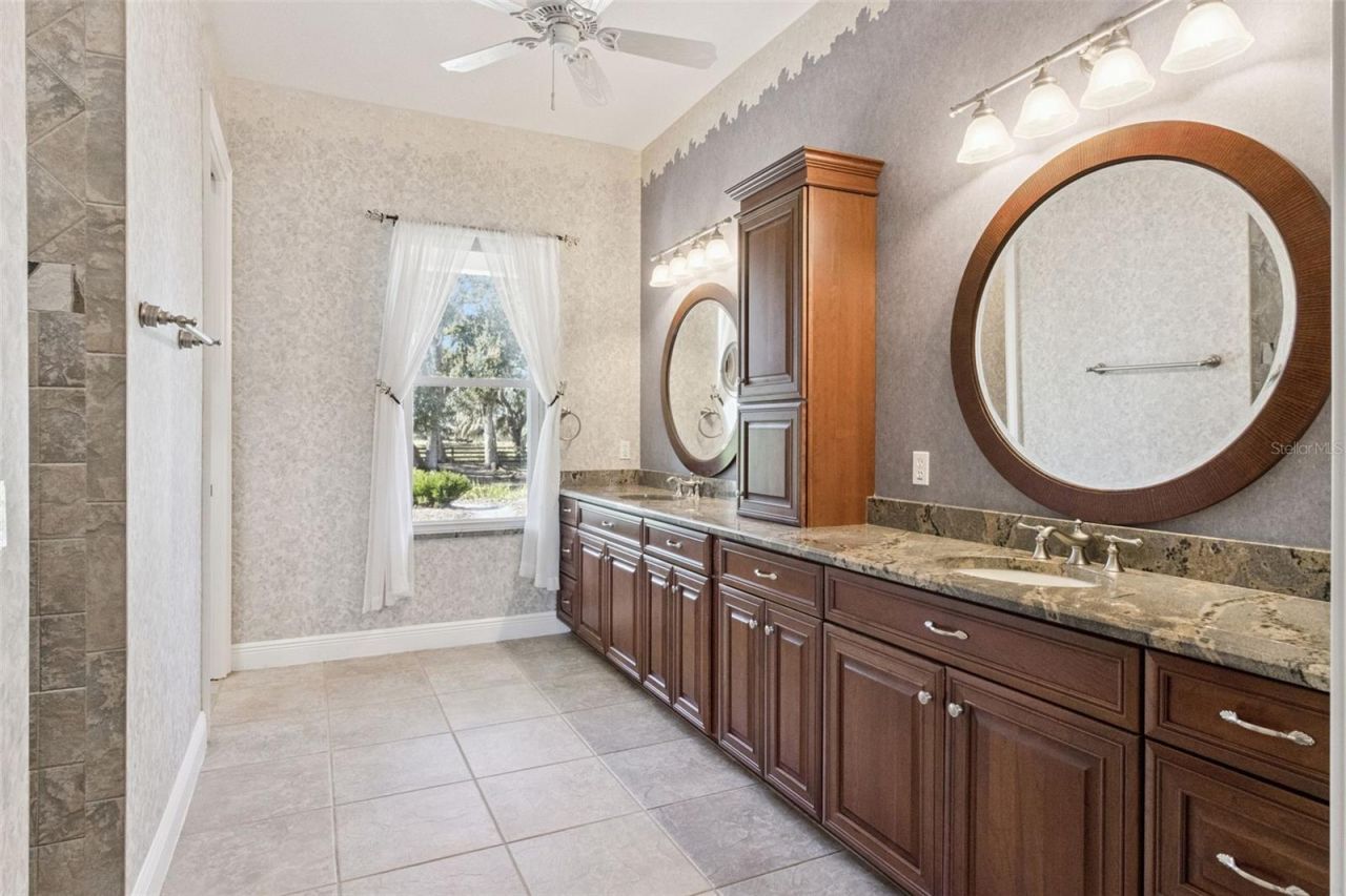 4636 W Knights Griffin Road, Plant City, FL 33565 Photo