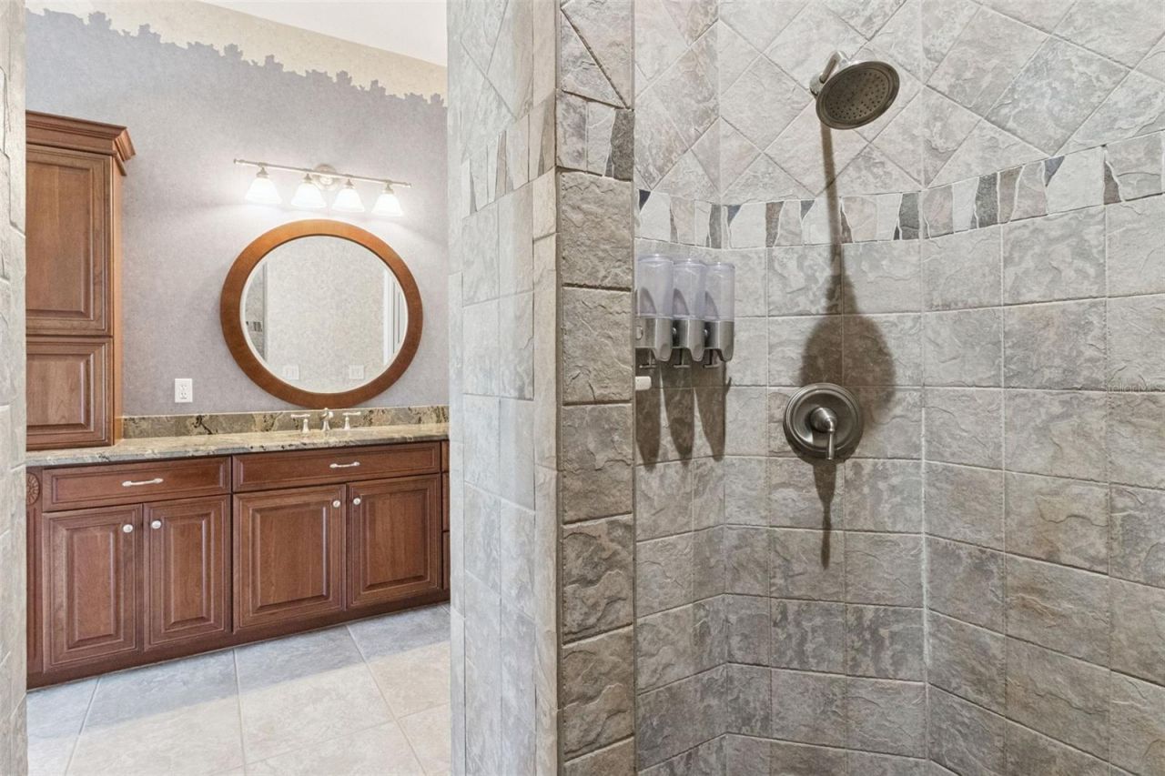 4636 W Knights Griffin Road, Plant City, FL 33565 Photo