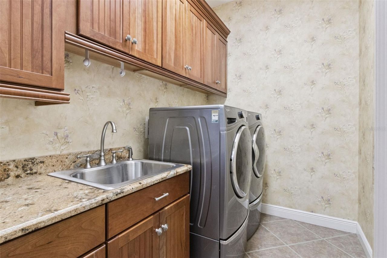 4636 W Knights Griffin Road, Plant City, FL 33565 Photo