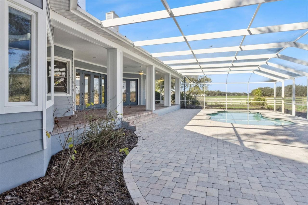 4636 W Knights Griffin Road, Plant City, FL 33565 Photo