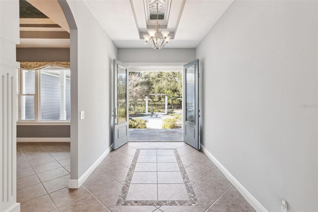 4636 W Knights Griffin Road, Plant City, FL 33565 Photo