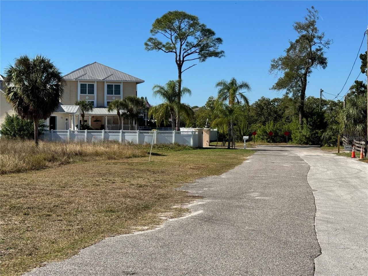 523 Doric Court, Tarpon Springs, FL 34689 Photo