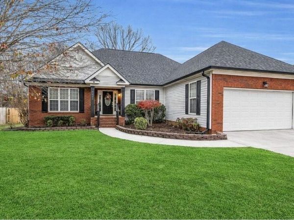7999 Squirrel Wood Court, Ooltewah, TN 37363