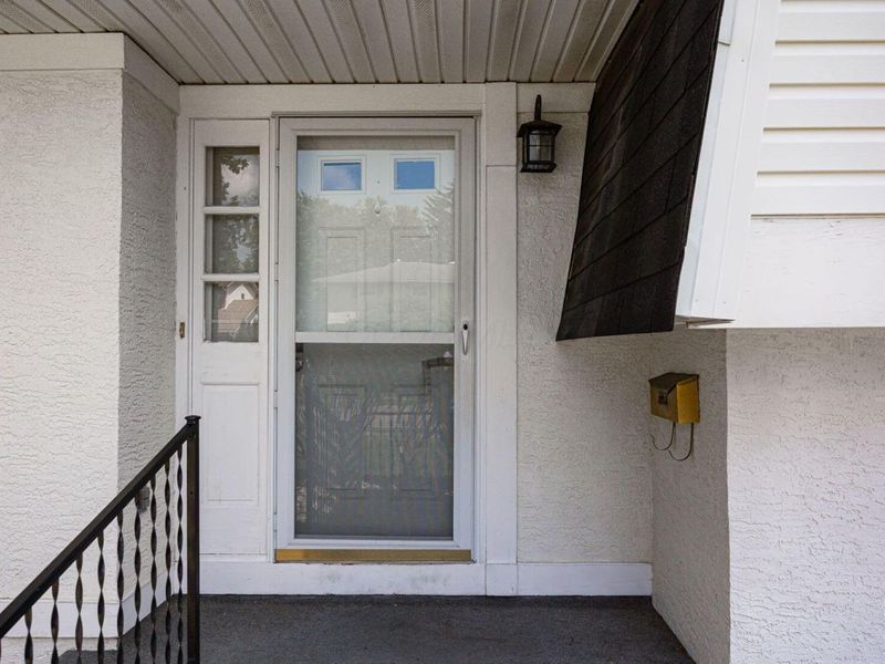 5486 Pine Bluff Road, Columbus, OH 43229 Photo 3