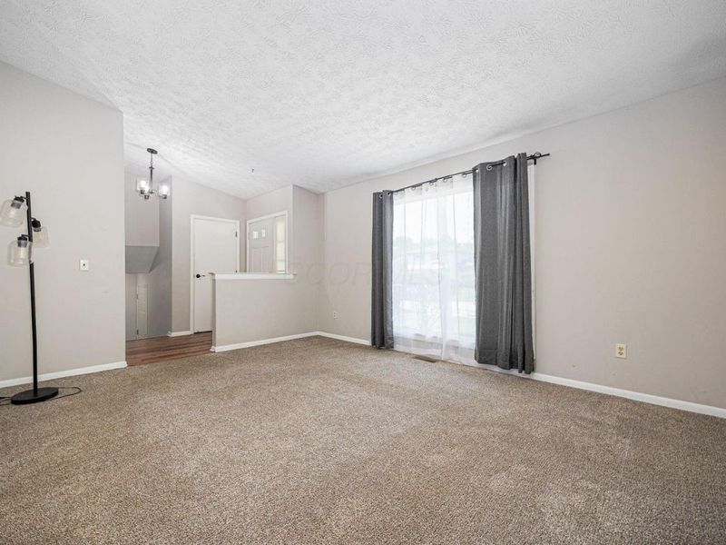 5486 Pine Bluff Road, Columbus, OH 43229 Photo 5