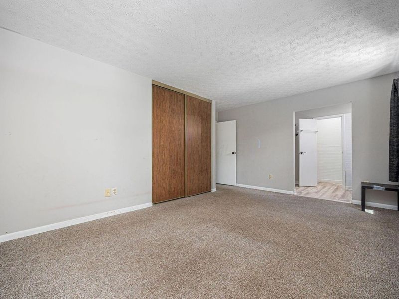 5486 Pine Bluff Road, Columbus, OH 43229 Photo 9