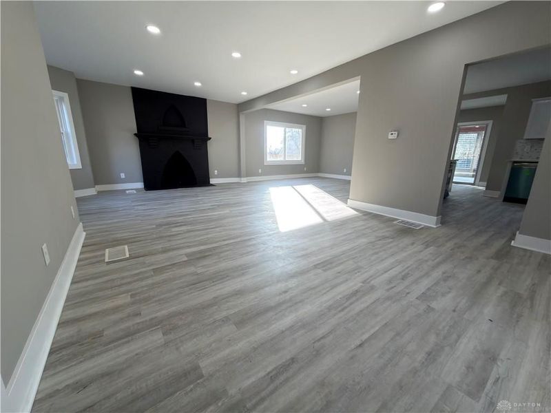 1615 Burroughs Drive, Dayton, OH 45406 Photo 2