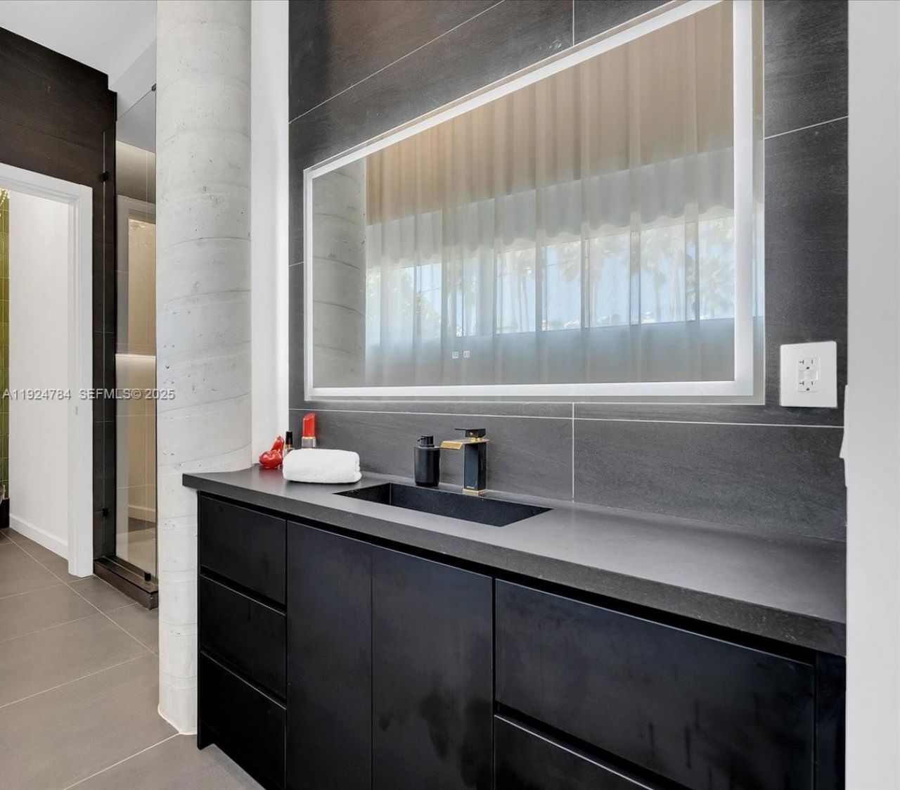 11 Century Lane, Miami Beach, FL 33139 Photo