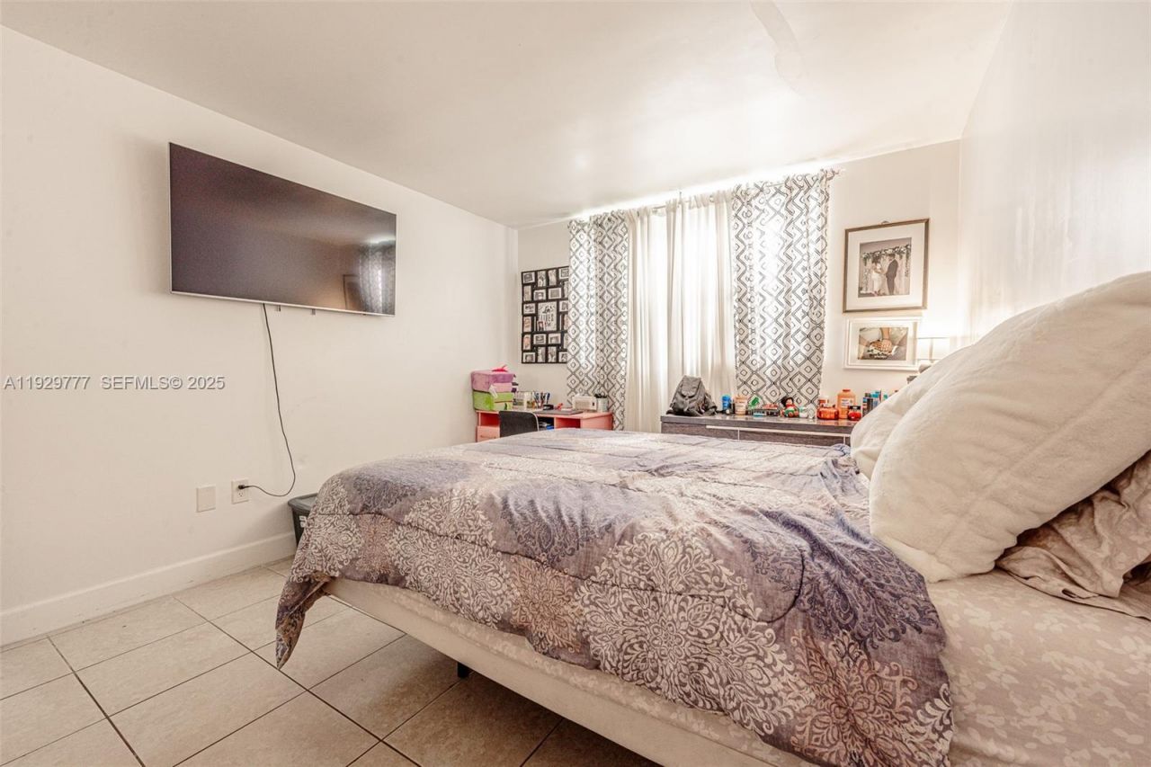 8006 SW 149th Ave, Unit D109, Miami, FL 33193 Photo