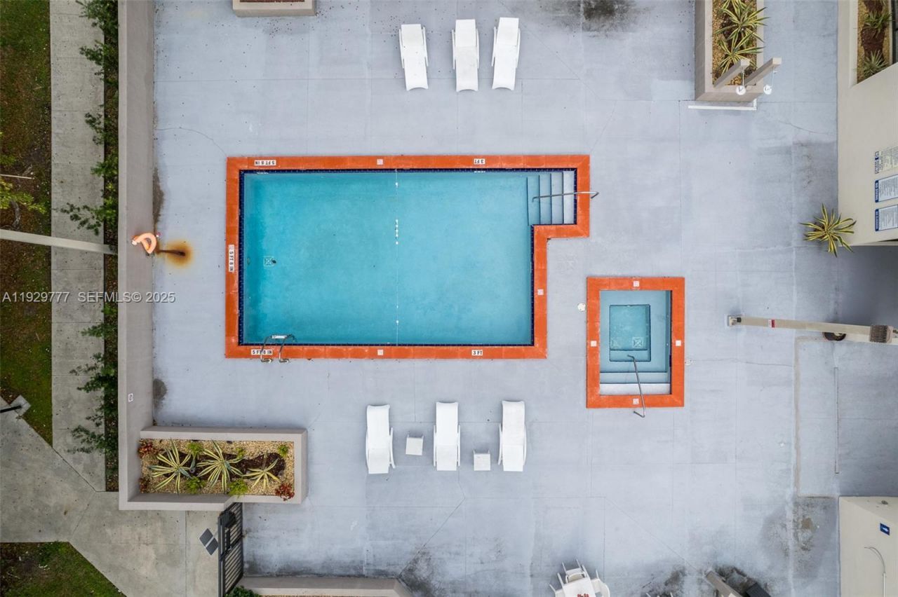 8006 SW 149th Ave, Unit D109, Miami, FL 33193 Photo