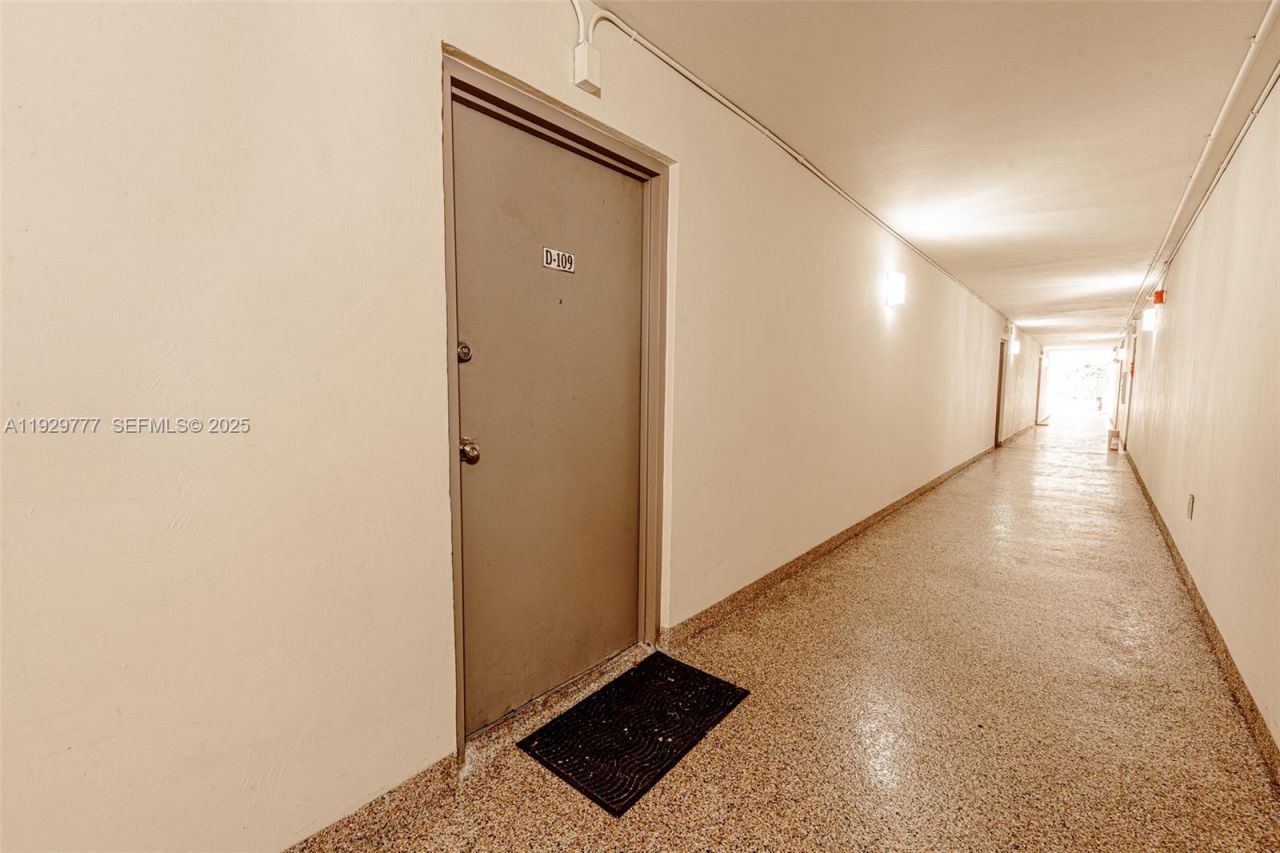 8006 SW 149th Ave, Unit D109, Miami, FL 33193 Photo