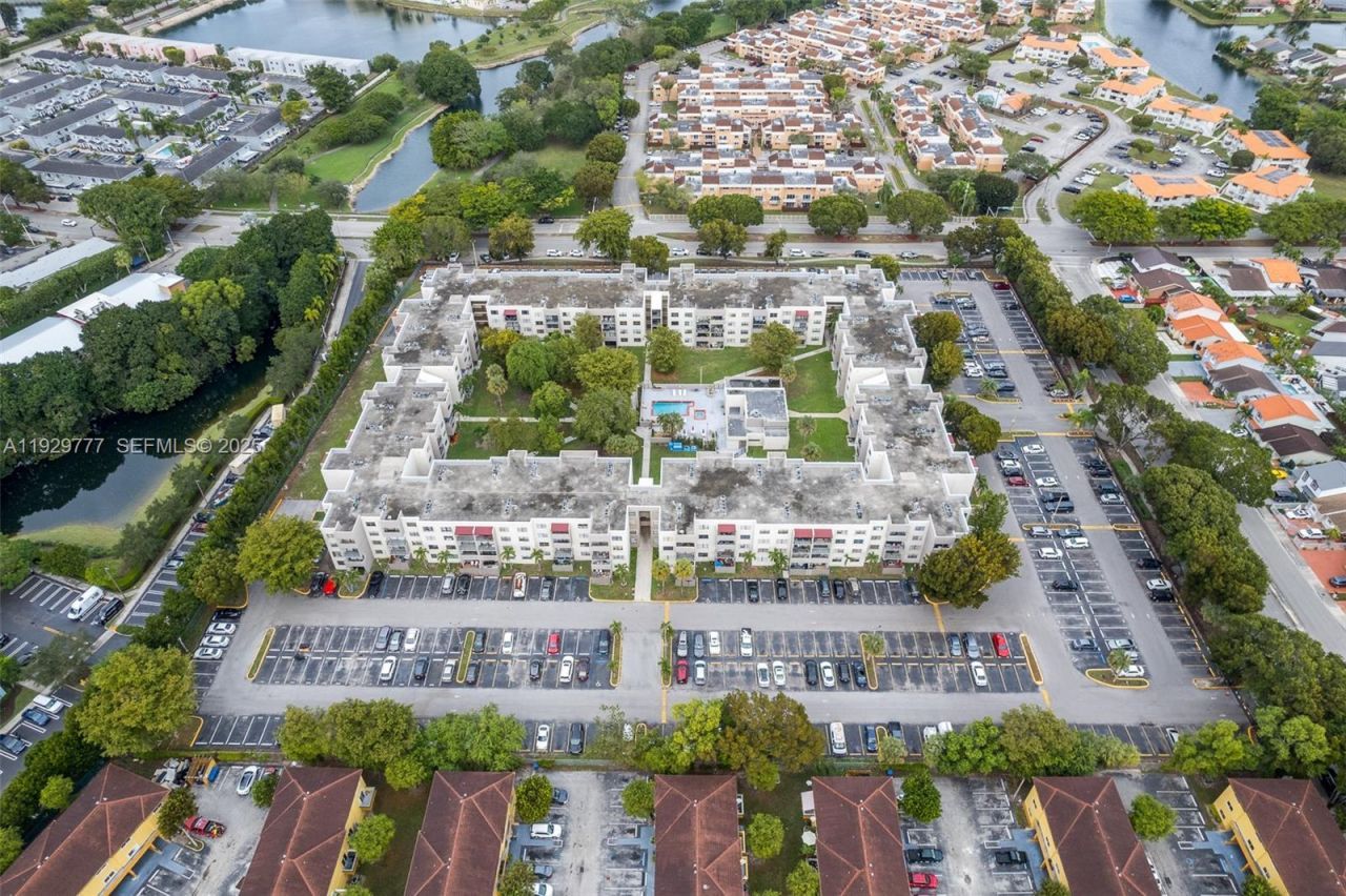 8006 SW 149th Ave, Unit D109, Miami, FL 33193 Photo