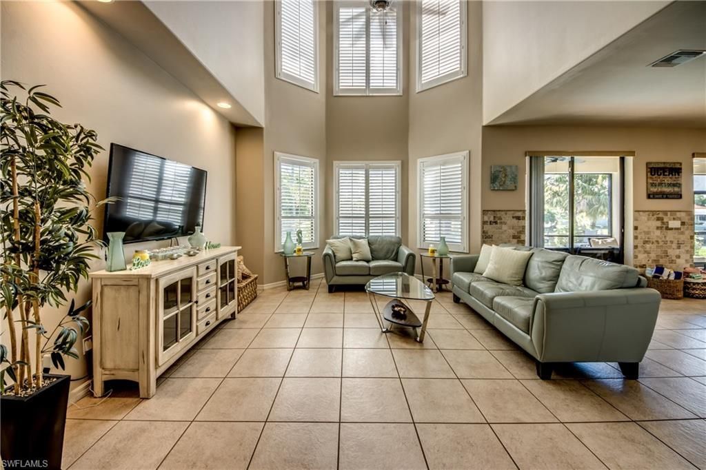 5601 Del Rio Ct, Cape Coral, FL 33904 Photo