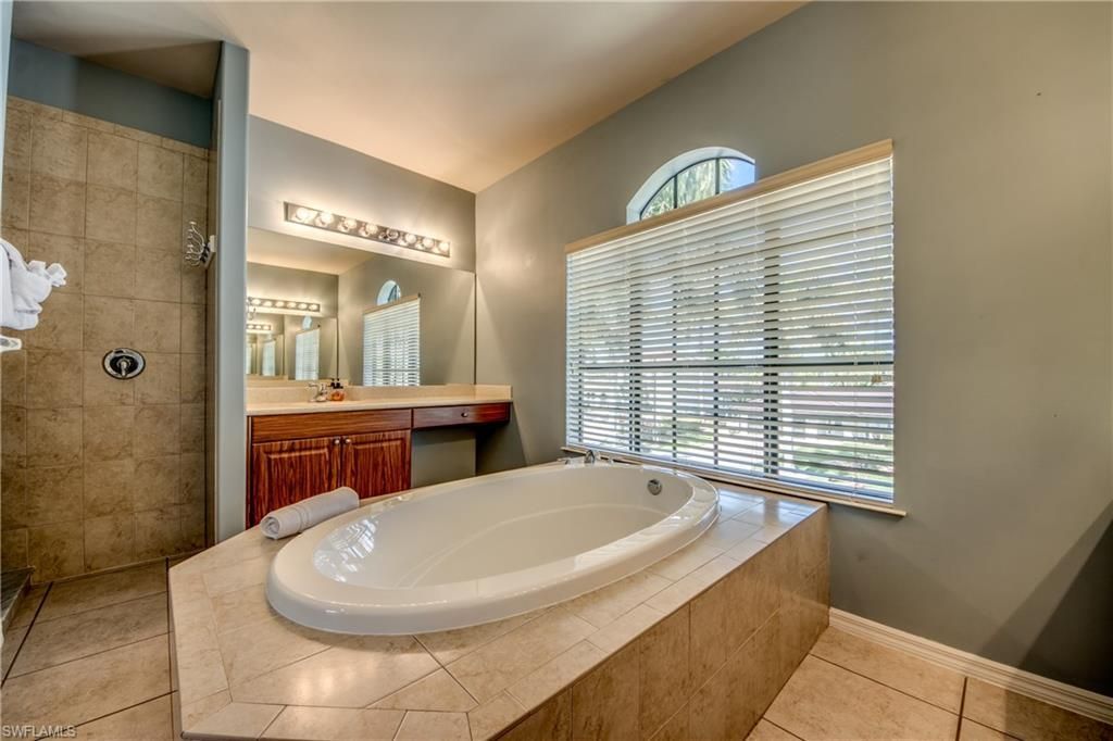 5601 Del Rio Ct, Cape Coral, FL 33904 Photo