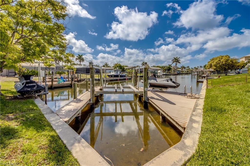 5601 Del Rio Ct, Cape Coral, FL 33904 Photo