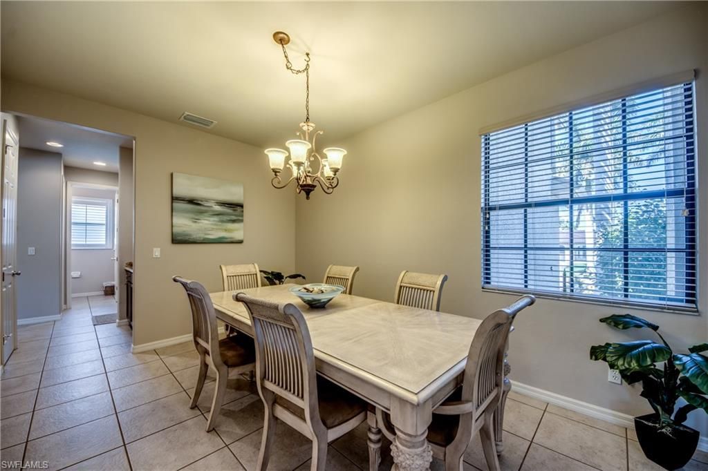 5601 Del Rio Ct, Cape Coral, FL 33904 Photo
