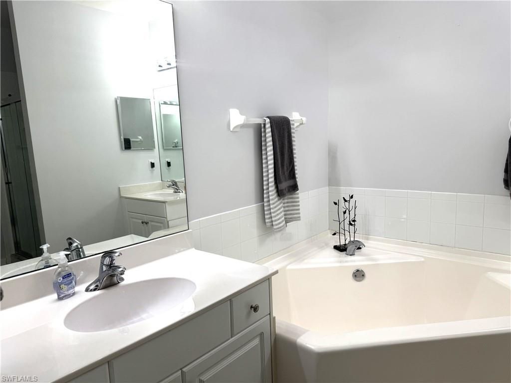 3445 Grand Cypress Dr, Unit 202, Naples, FL 34119 Photo