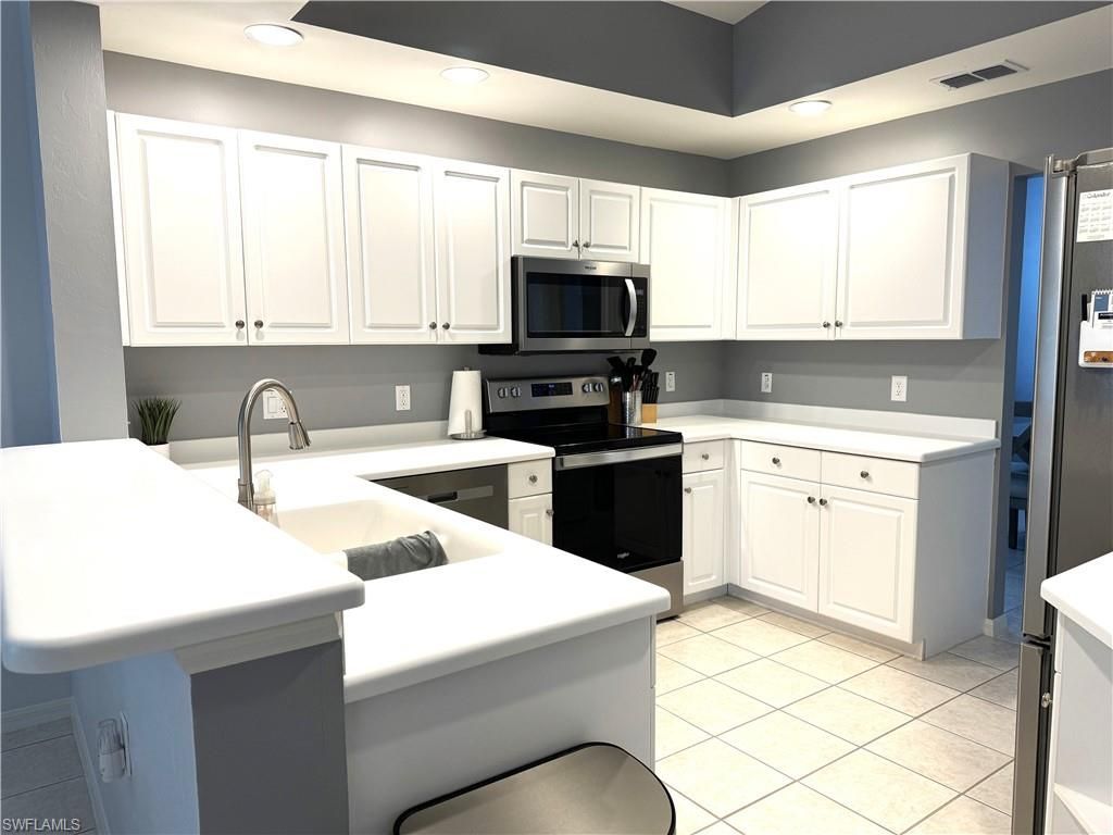 3445 Grand Cypress Dr, Unit 202, Naples, FL 34119 Photo