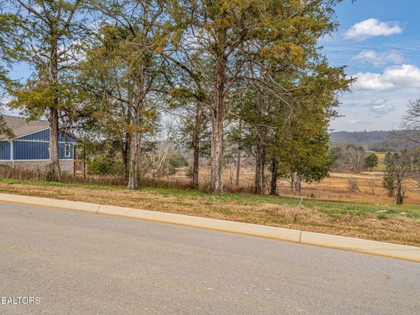 Waterfront Knoll, Sharps Chapel, TN 37866