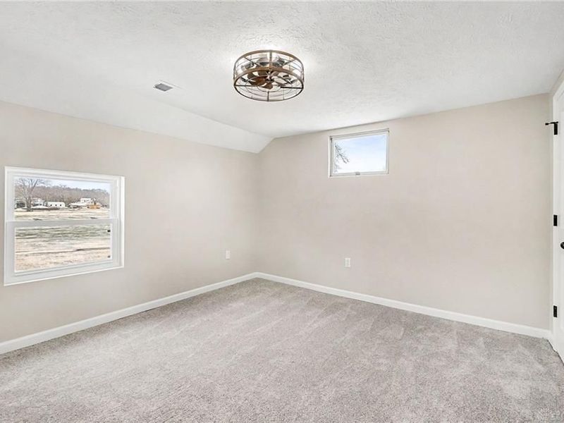 1660 Sample Road, Oxford, OH 45056 Photo 9