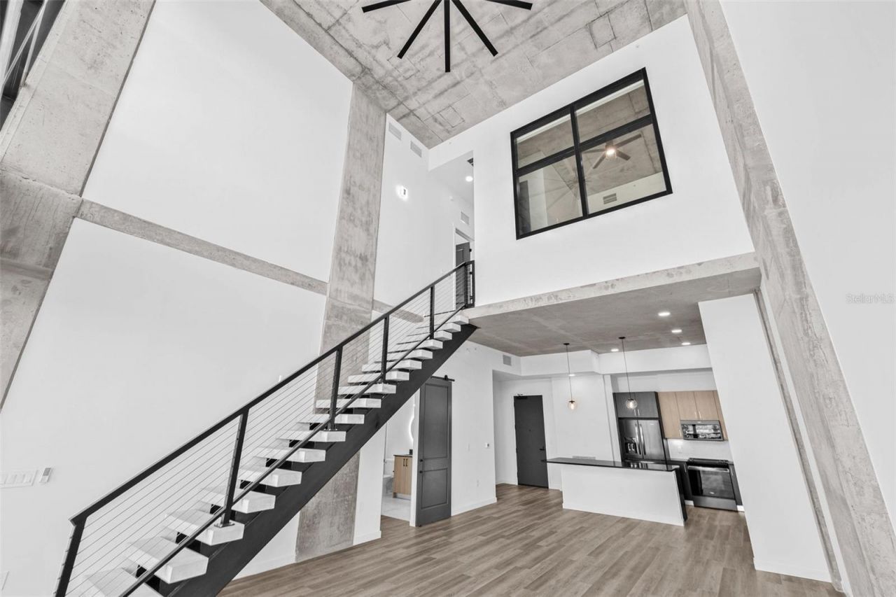 221 Main Street N, Unit PH 1603, Saint Petersburg, FL 33716 Photo