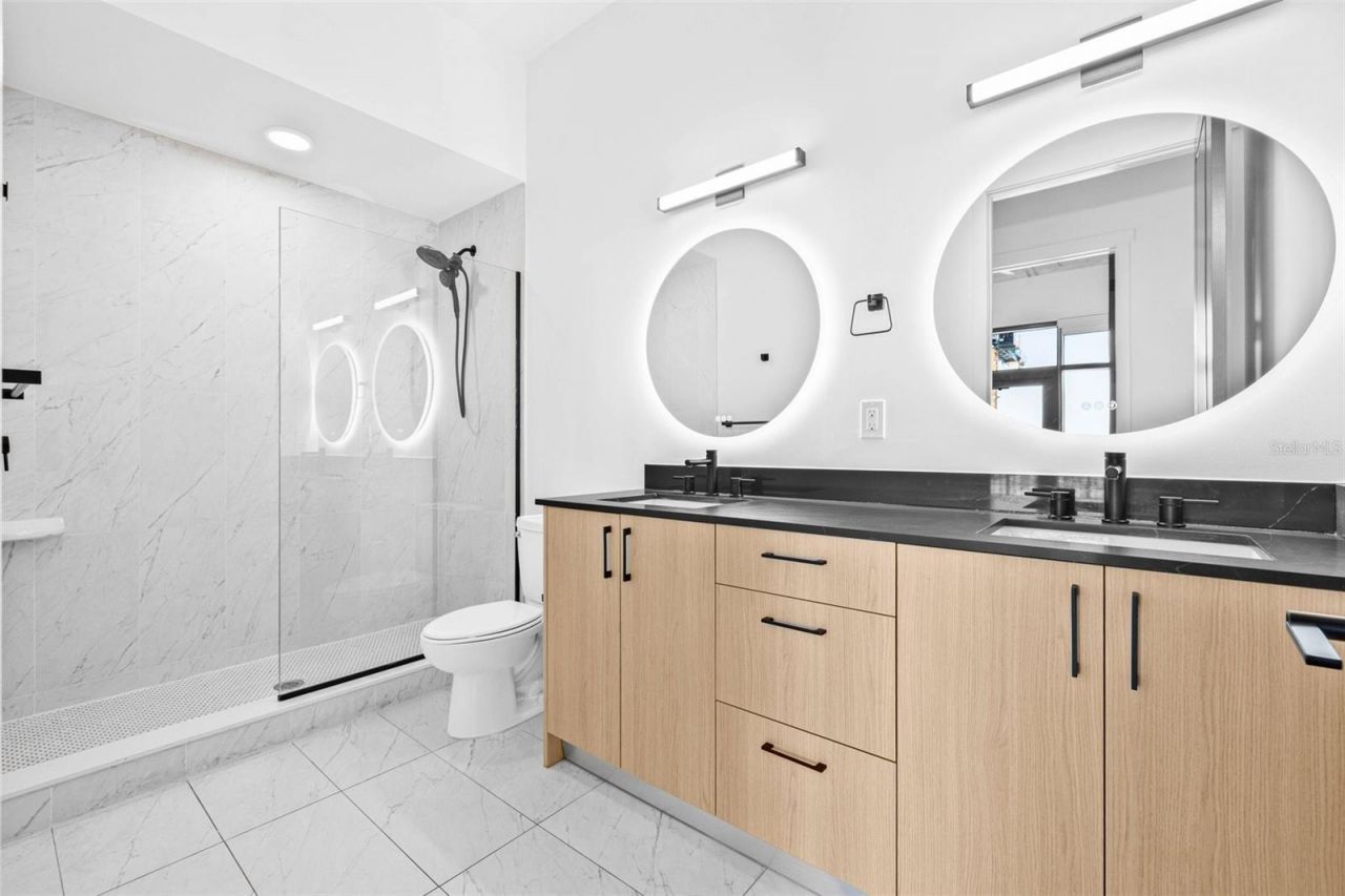 221 Main Street N, Unit PH 1603, Saint Petersburg, FL 33716 Photo