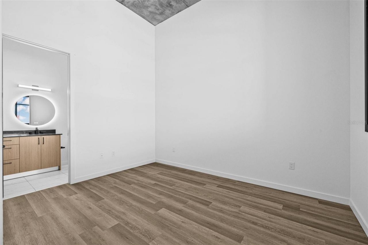 221 Main Street N, Unit PH 1603, Saint Petersburg, FL 33716 Photo