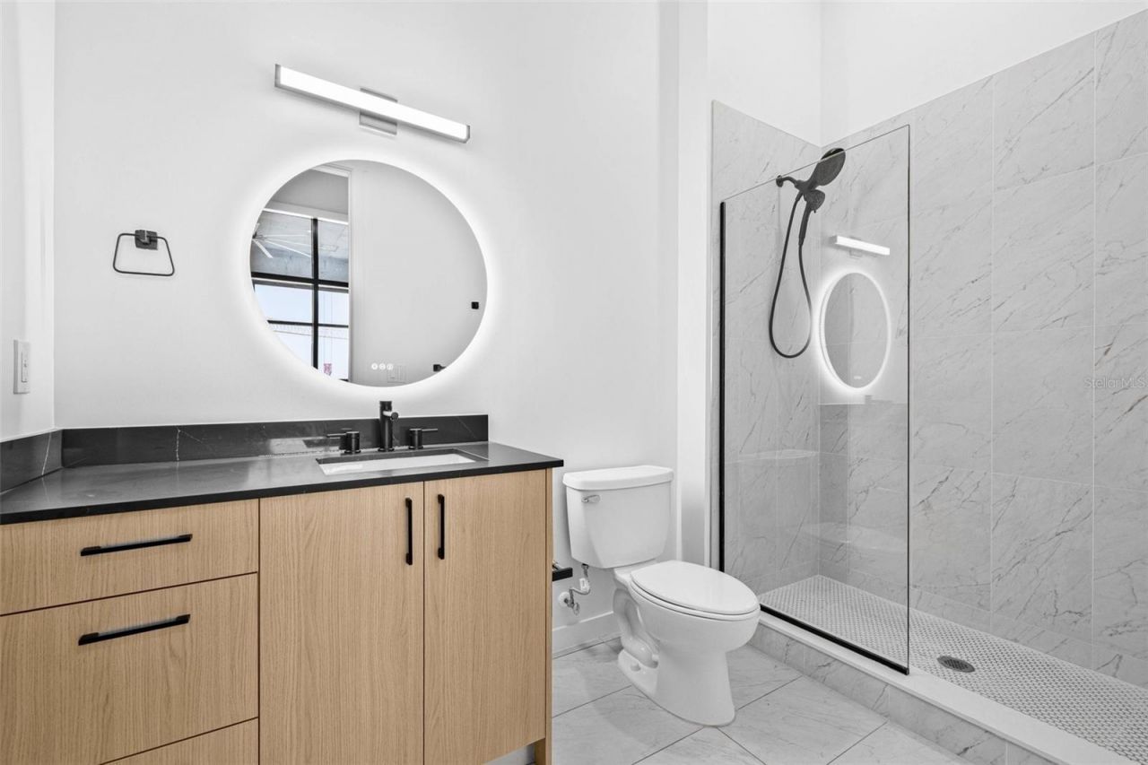 221 Main Street N, Unit PH 1603, Saint Petersburg, FL 33716 Photo