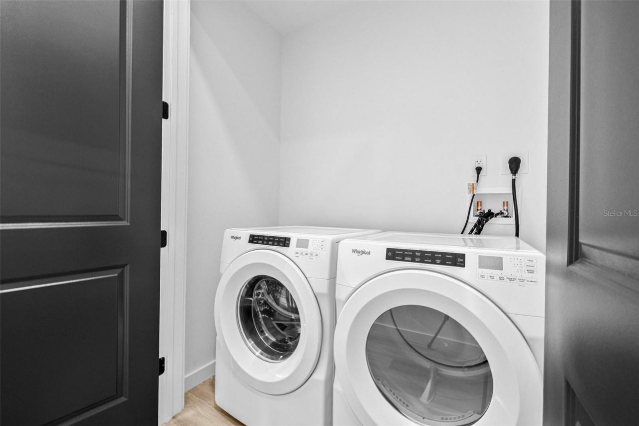 221 Main Street N, Unit PH 1603, Saint Petersburg, FL 33716 Photo