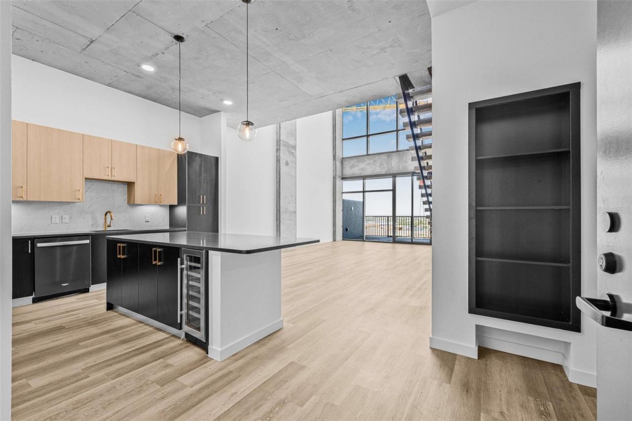 221 Main Street N, Unit PH 1603, Saint Petersburg, FL 33716 Photo