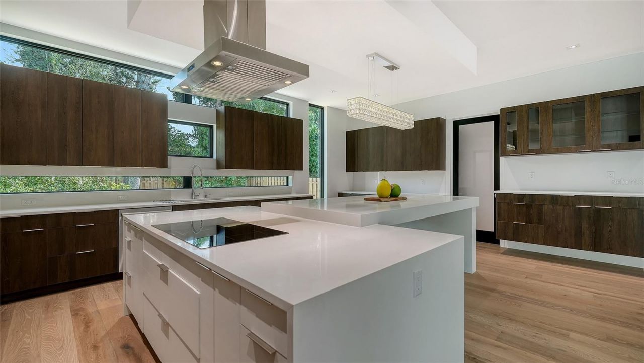 1429 N Lake Shore Drive, Sarasota, FL 34231 Photo